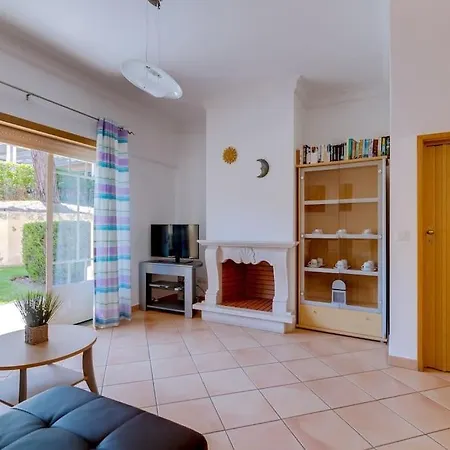 Collection Side - Oura 200 Meters Holiday home *